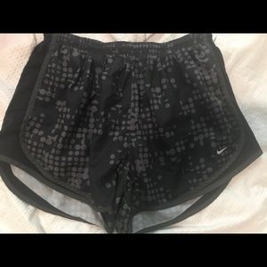 *LIGHTLY WORN* Nike Dry Tempo Core Running Shorts